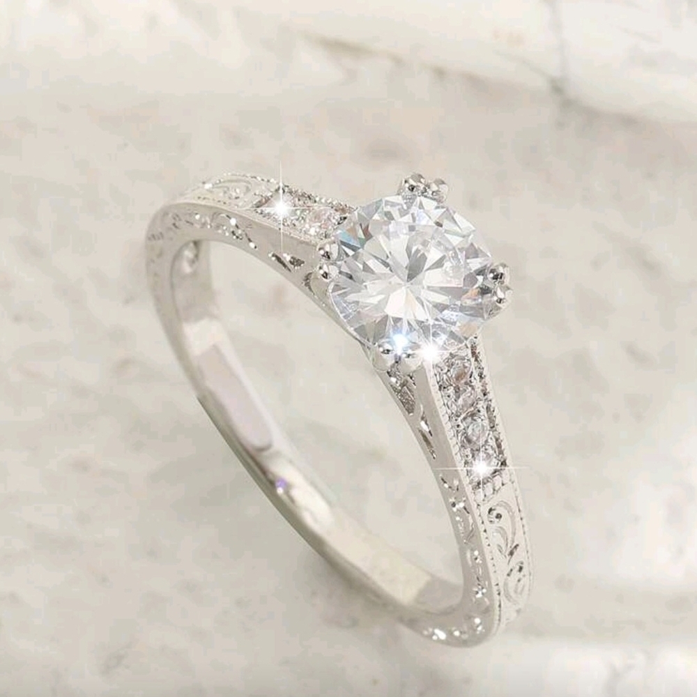 Elegant Silver Women's Ring